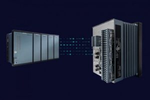 Process bus solution Siprotec 5 with Grandmaster Clock: The merging unit digitizes the measured values of the instrument transformers and transmits them as a sampled values data stream via Ethernet to the Siprotec 5 protection devices. (Photo: Siemens)