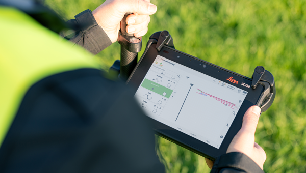 3. Pairing smart RTK rovers with task-focused field software and cloud services unlocks performance advantages. Shown here is Leica Captivate surveying field software. (Credit: Leica Geosystems)